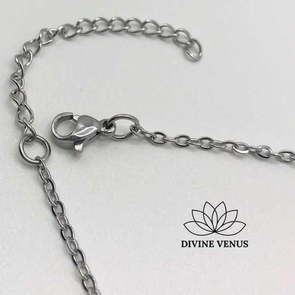 World Traveler Necklace | Stainless Steel - Picture 7 of 7